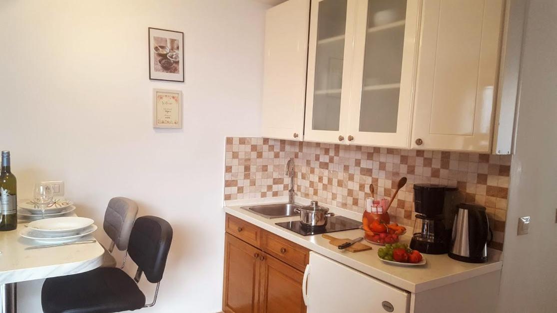 Studio Apartman Meli Apartment Porec Exterior photo